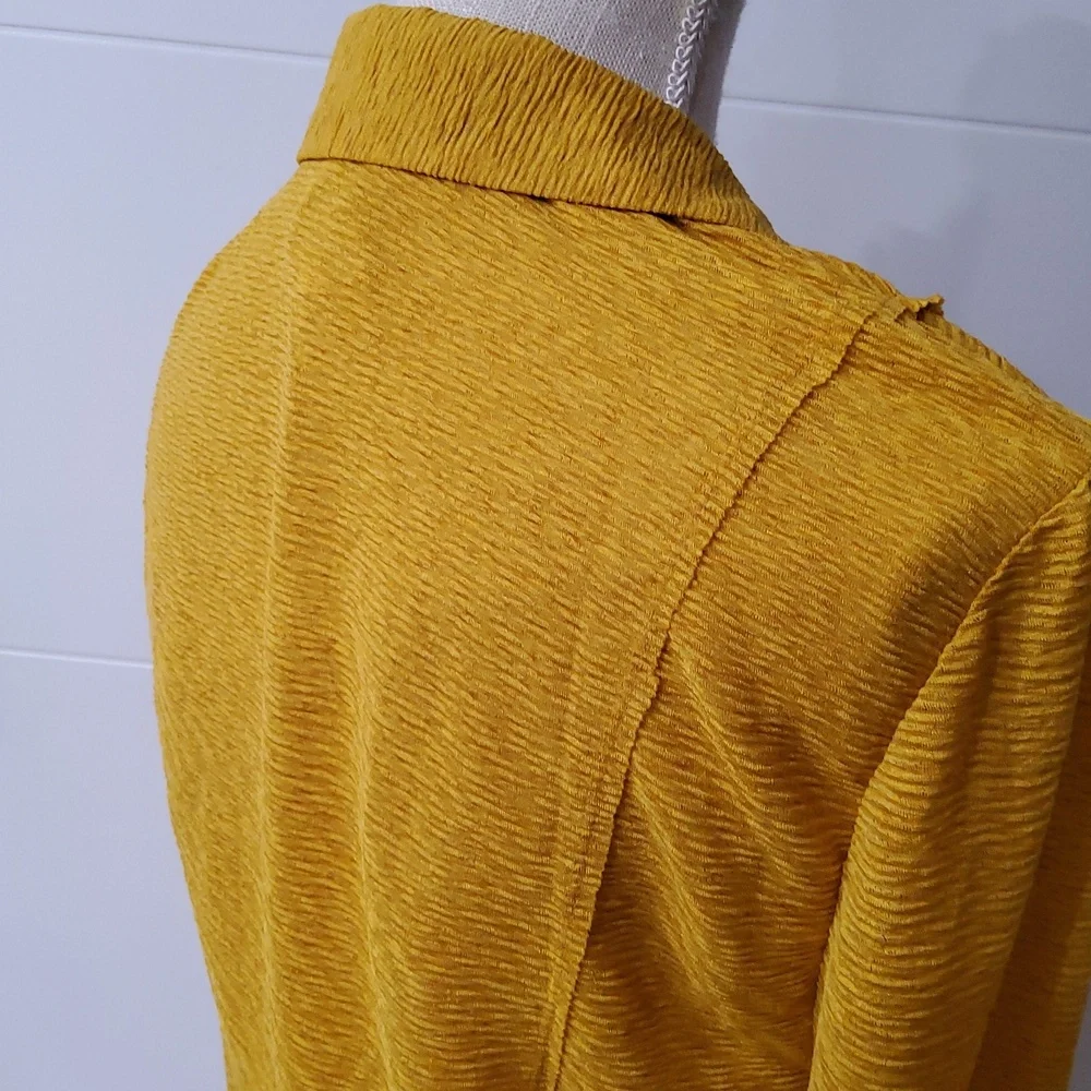 Anthropologie Gold Textured Button Down Blouse Size M